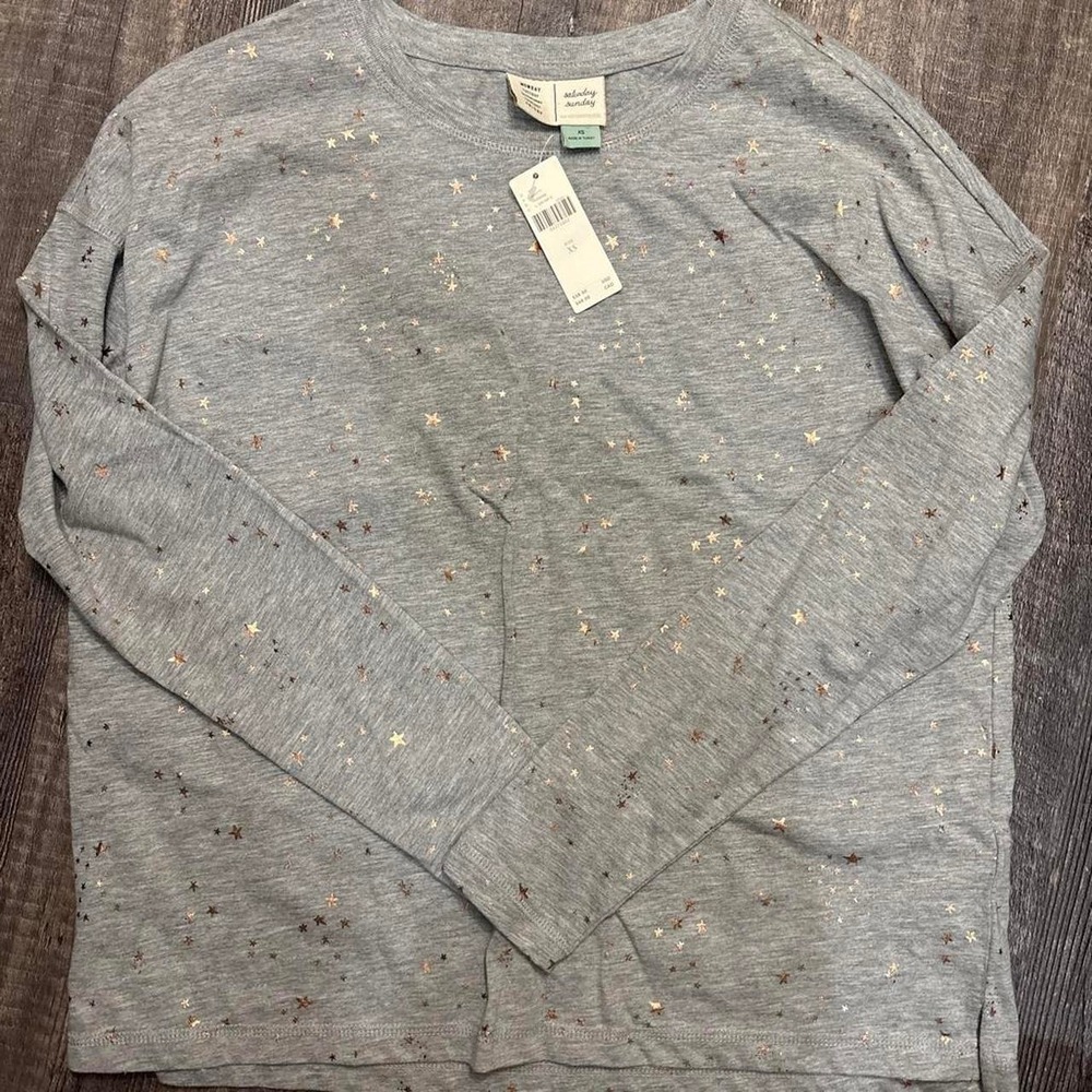 Anthropologie NWT size xs grey long sleeve top with gold stars‎